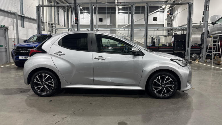 Toyota Yaris 1.5 Hybrid Design 5dr CVT Hybrid Hatchback